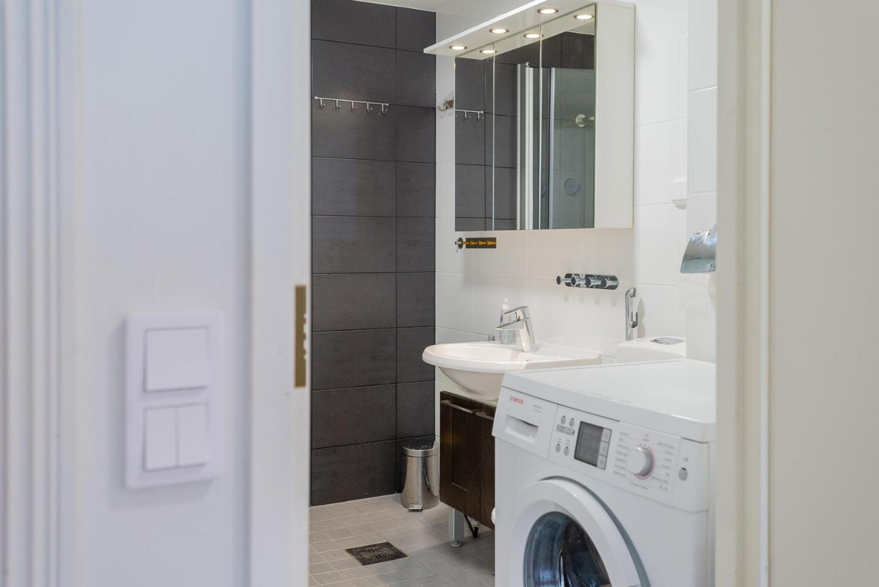 Lägenhet White House 61m2 Alppila Helsingfors